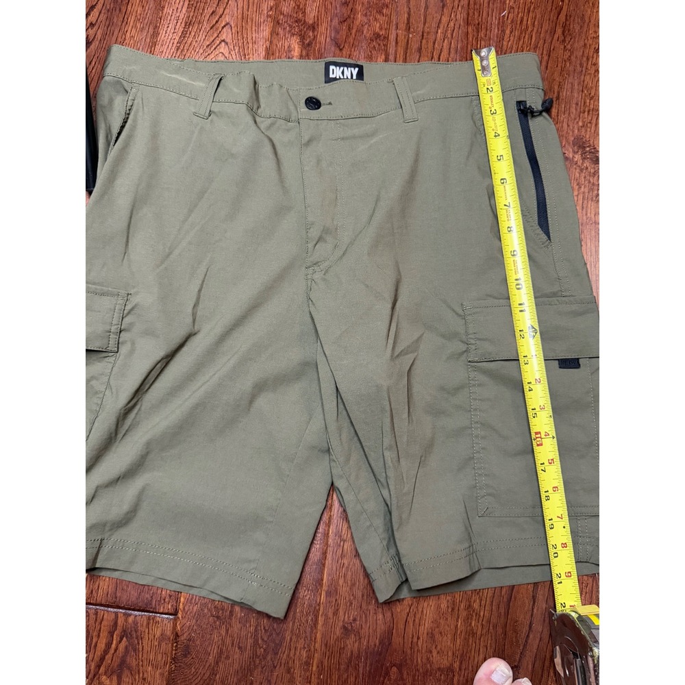 DKNY Mens Olive Green Cargo Shorts Size 36 Nylon Spandex Stretch Hiking Outdoor - Picture 2 of 9